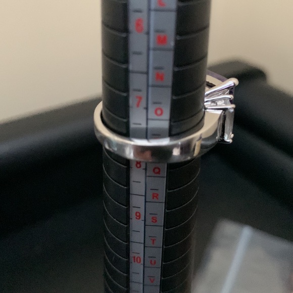 925 SS created amethyst and CZ. ring - Picture 3 of 7